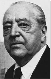 Ludwig Mies van der Rohe Photo